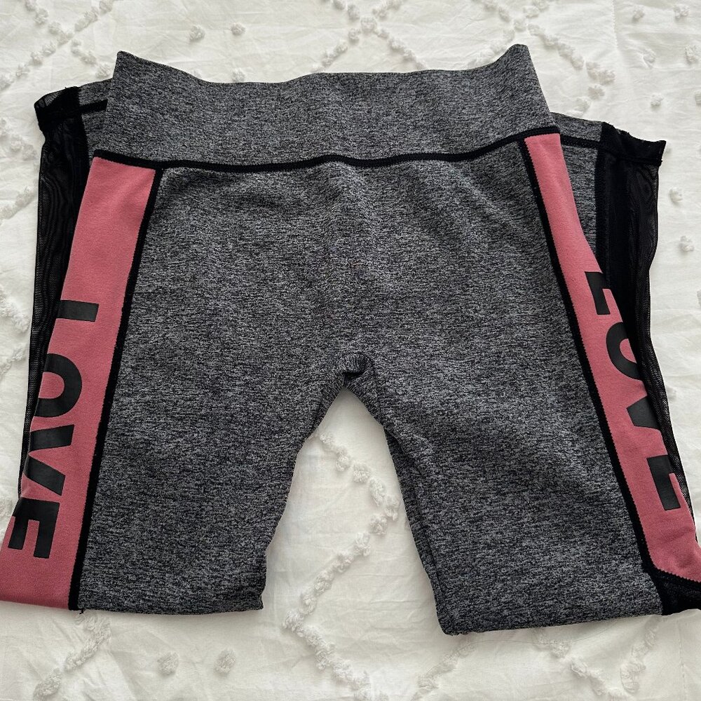 Soho Girls Gray & Pink “LOVE” Active Leggings Women’s Size Small